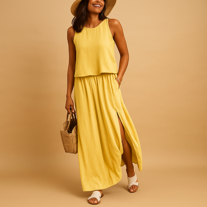 Lightweight summer dress for women named Amelia, featuring a loose knee-length fit with short sleeves, perfect for casual days or chic occasions.